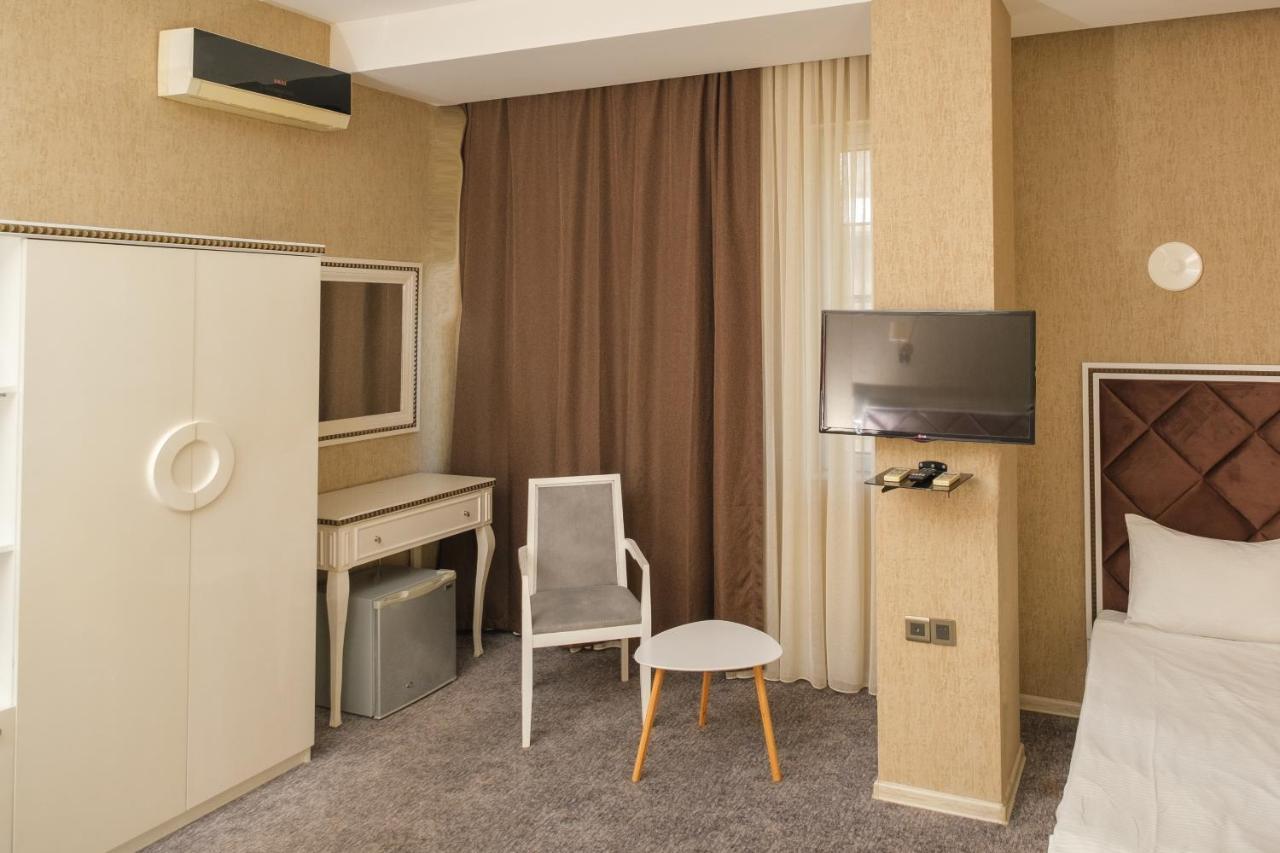 Maestro Hotel Baku Exteriör bild