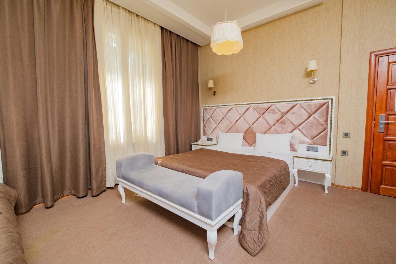 Maestro Hotel Baku Exteriör bild