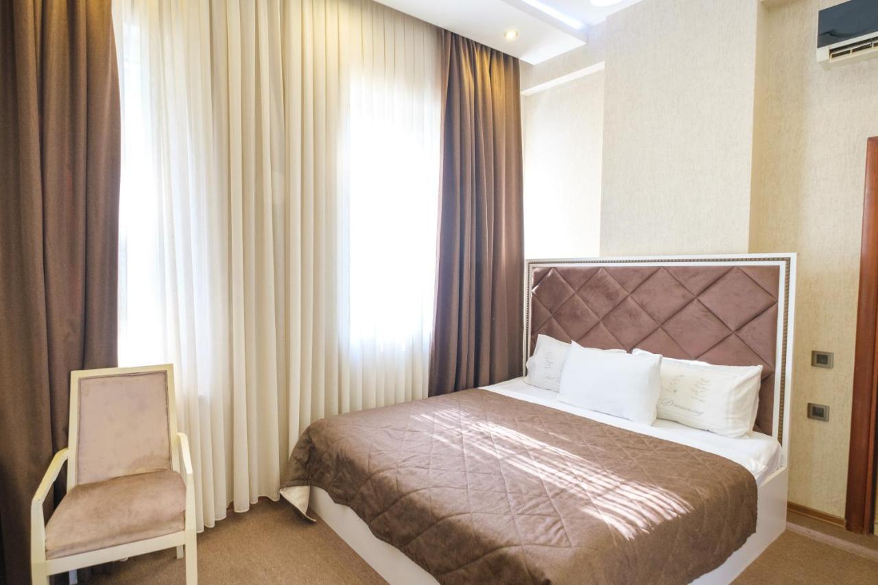 Maestro Hotel Baku Exteriör bild