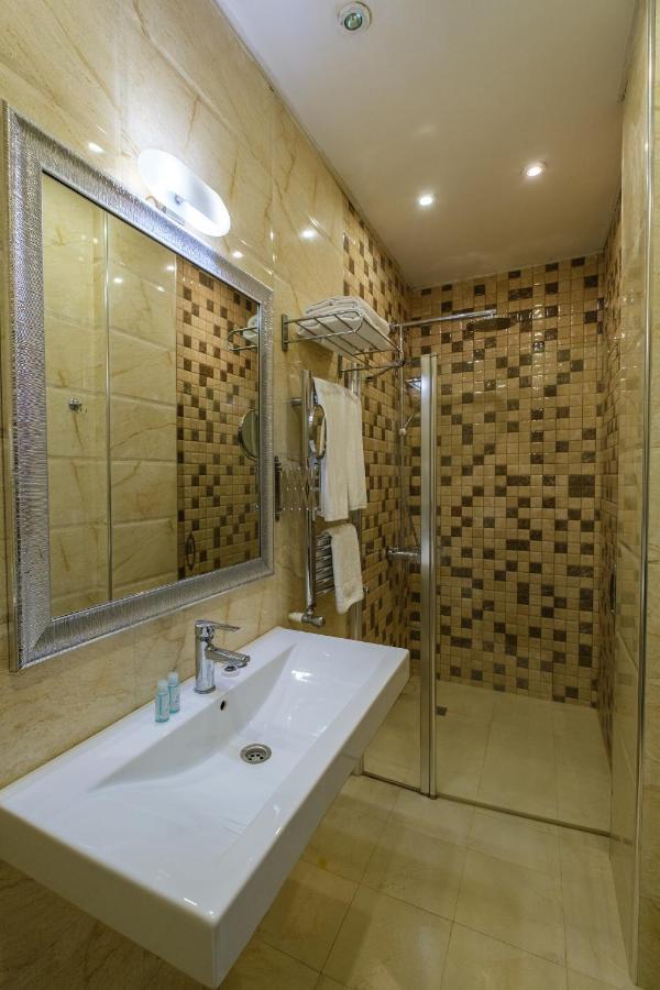 Maestro Hotel Baku Exteriör bild