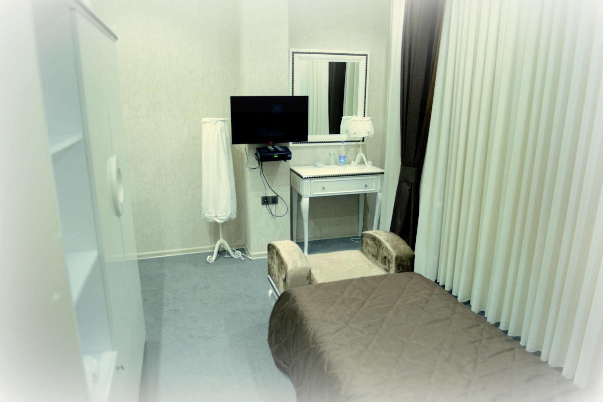 Maestro Hotel Baku Exteriör bild