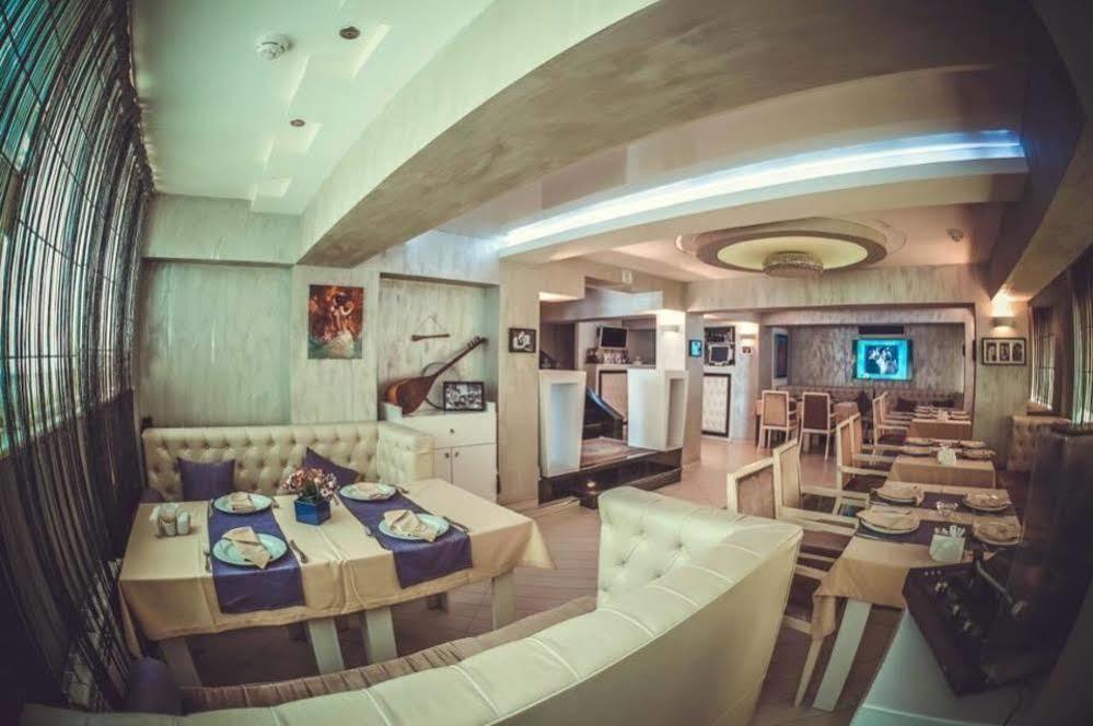 Maestro Hotel Baku Exteriör bild